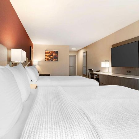Best Western Plus Temecula Wine Country Hotel & Suites Esterno foto