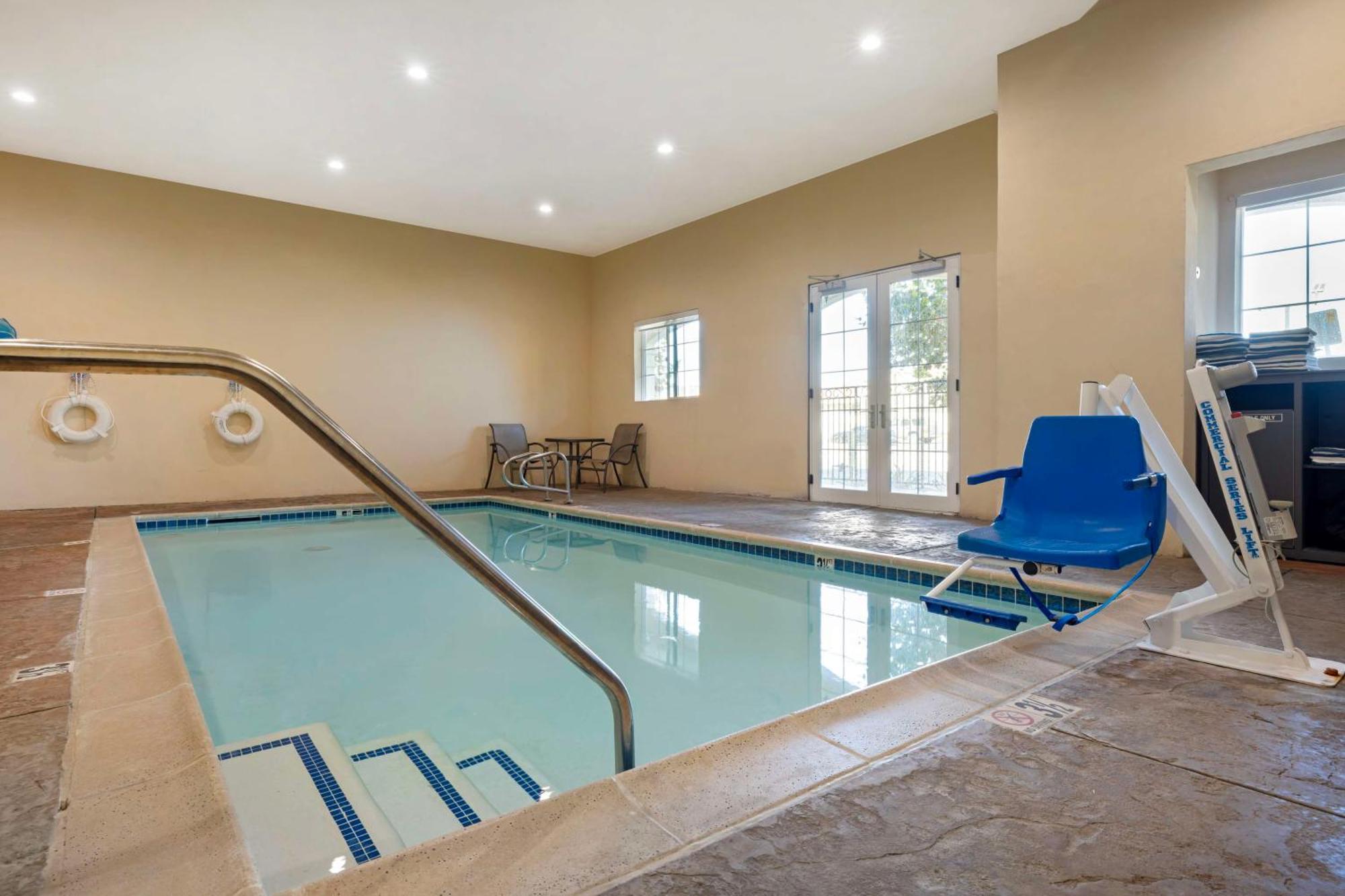 Best Western Plus Temecula Wine Country Hotel & Suites Esterno foto